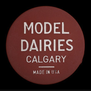 Canada, Model Dairies Limited, 1 pint, creamo : April 12, 1965