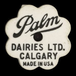 Canada, Palm Dairies Ltd., 1 quart, sunnyvale milk : 1982