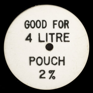 Canada, Palm Dairies Ltd., 1 pouch, 4 litres, 2% milk : 1982