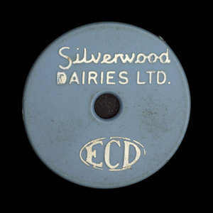 Canada, Silverwood Dairies Ltd., 1 quart, skim milk : 1955