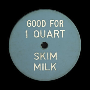 Canada, Silverwood Dairies Ltd., 1 quart, skim milk : 1955