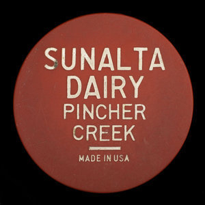 Canada, Sunalta Dairy, 1 quart, homo milk :