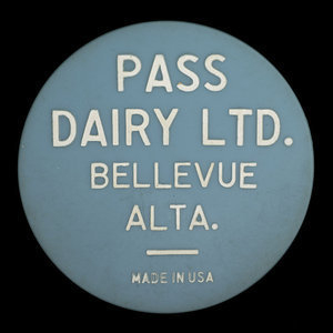 Canada, Pass Dairy Ltd., 1 quart, 2% homo milk :