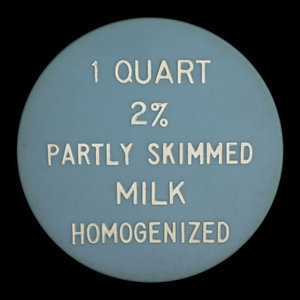 Canada, Pass Dairy Ltd., 1 quart, 2% homo milk :