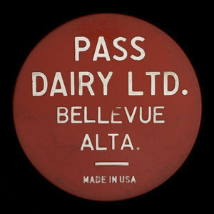 Canada, Pass Dairy Ltd., 1 quart, homo milk :