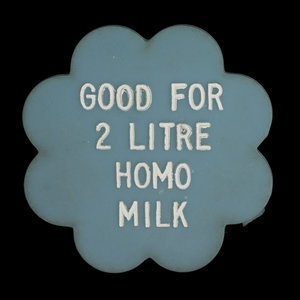 Canada, Alpha Milk Co., 2 litres, homo milk :